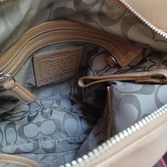 Coach Vintage Tan Leather Hobo Shoulder Bag - Picture 8 of 16